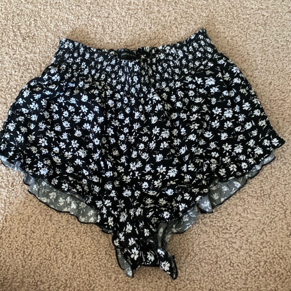 Black and white floral flowy shorts